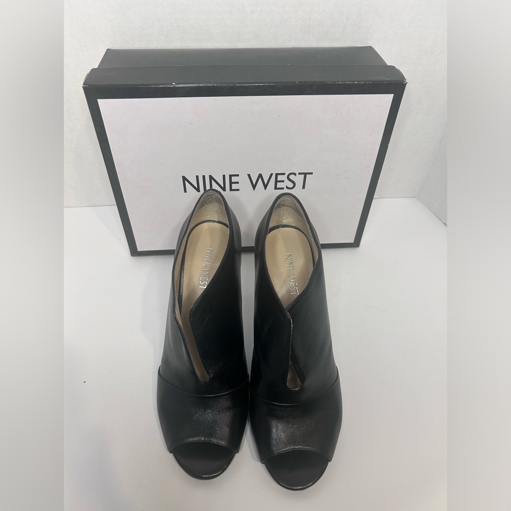 Nine West Sexy peep toe bootie